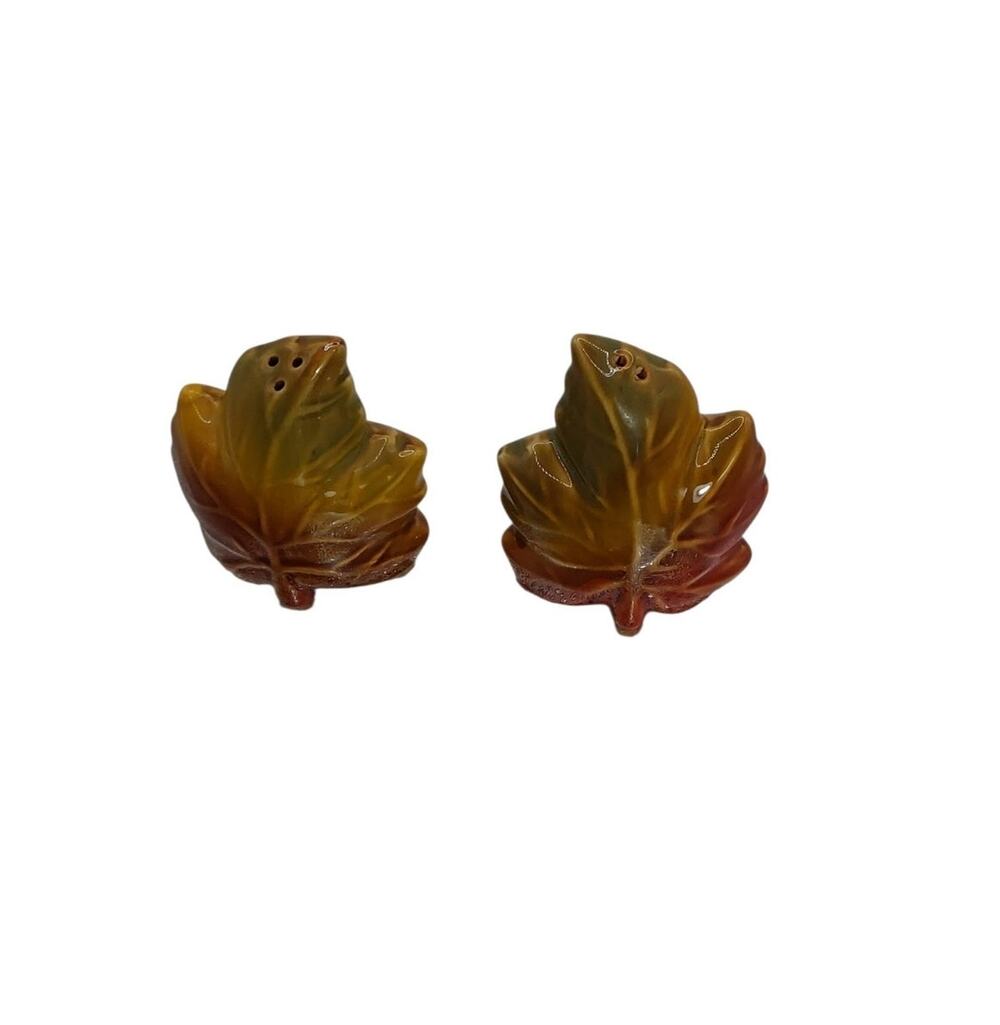 Vintage Ceramic Maple Leaf Salt and Pepper Shakers Fall Autumn 3" H x 2 1/2" W